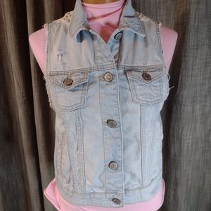 Tokyo Darling Denim Jean Sleeveless Crochet Distressed Vest Size Medium